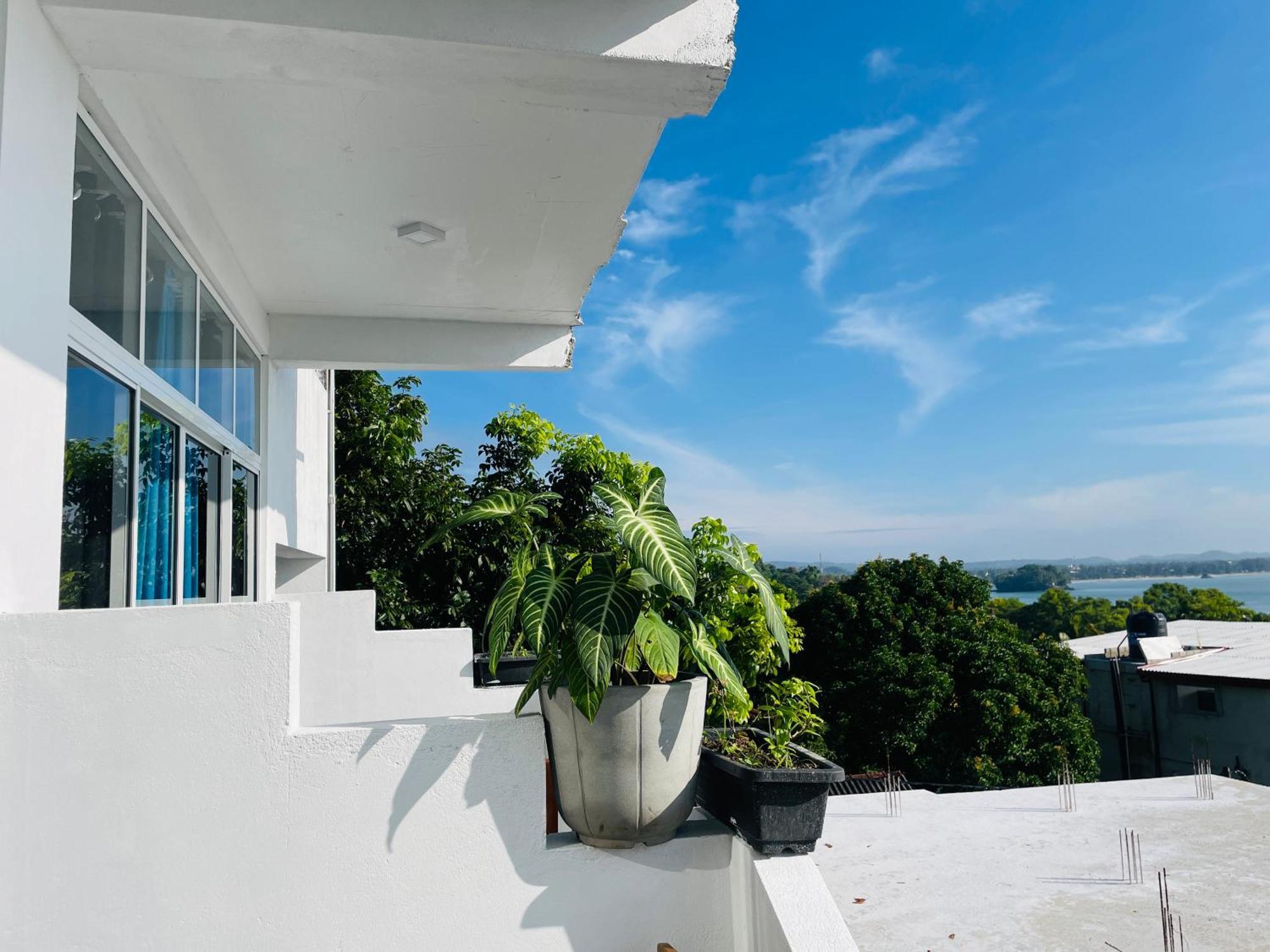 Regal Heights Hotel Weligama Exterior photo